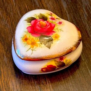 Vintage Porcelain trinket heart-shaped box